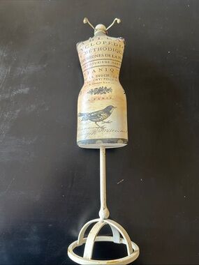 Mannequin Jewelry Hanger